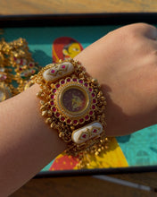 Load image into Gallery viewer, Premium Heritage Stone Golden Beads Swaroski Watches
