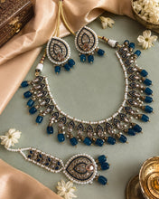 Load image into Gallery viewer, Royal Blue Golden Polki Necklace Set with Maangtikka
