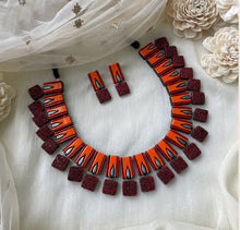 Load image into Gallery viewer, Terracotta Ruby Orange Hanging necklace set
