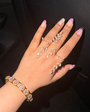 Load image into Gallery viewer, Nitashi Golden Solitaire Adjustable HandCuff Celebrity
