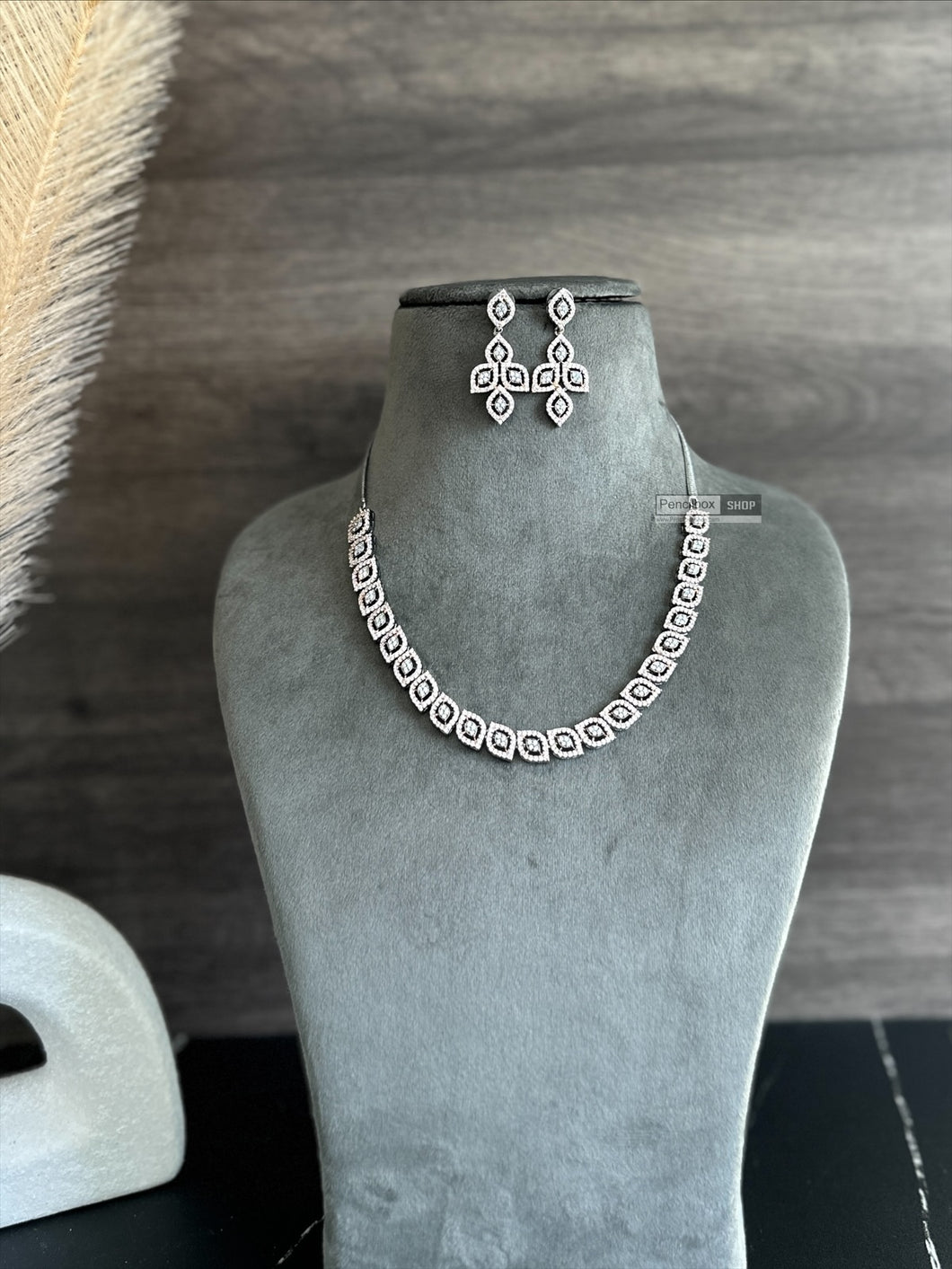 Victorian cz simple dainty Leaf  American Diamond Necklace set