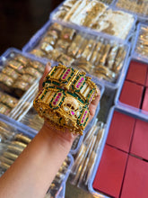 Load image into Gallery viewer, Rajwadi Heritage Bangle Set - detail
