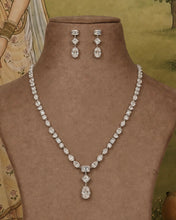 Load image into Gallery viewer, Single line Solitaire Premium Necklace set
