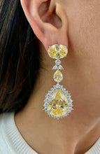 Load image into Gallery viewer, Premium Citrine silver Grand Solitaire Necklace set
