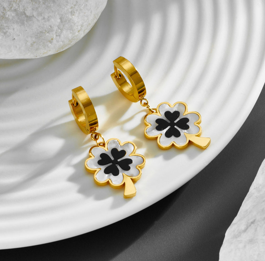 Clover black white 18k gold plated Stainless Steel earrings IDW