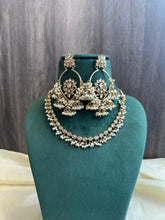 Load image into Gallery viewer, Multicolor Polki sleek necklace set with maangtikka
