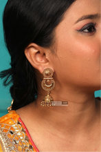 Load image into Gallery viewer, Golden Dainty Ethnic Jhumka Earrings
