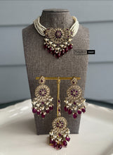Load image into Gallery viewer, Zoe Polki Golden antique Finish Beads Choker necklace set with maangtikka
