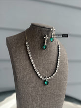 Load image into Gallery viewer, American diamond  Victorian Heart Simple dainty necklace set
