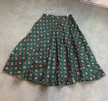 Load image into Gallery viewer, Green Patola Free size Soft Silk Skirt
