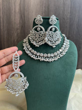 Load image into Gallery viewer, Polki Necklace pearl Set with maangtikka
