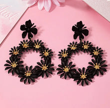 Load image into Gallery viewer, Spring flower bohemian earrings IDW
