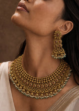Load image into Gallery viewer, Green Rajwadi Grand Pearl Rajwadi Necklace Temple Set with maangtikka
