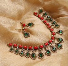 Load image into Gallery viewer, Golden Coral Dangling Temple Necklace set
