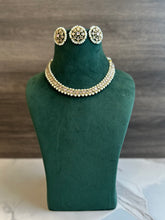 Load image into Gallery viewer, Colors-polki delicate Necklace set with maangtikka
