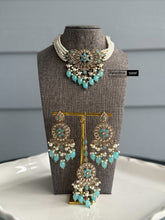 Load image into Gallery viewer, Zoe Polki Golden antique Finish Beads Choker necklace set with maangtikka
