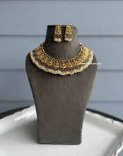 Load image into Gallery viewer, Ganesha Kemp Stone Golden beads Temple necklace set
