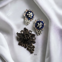 Load image into Gallery viewer, American Diamond invisible Royal Blue pearl Flower pendant set

