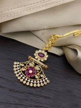 Load image into Gallery viewer, Cz flower Gold finish Maangtikka
