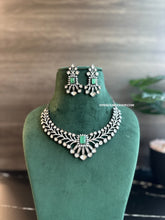 Load image into Gallery viewer, Victorian Doublet Tayani Gold plated Premium Hasli necklace set
