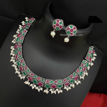 Load image into Gallery viewer, Dainty German silver stone pearl sleek necklace set
