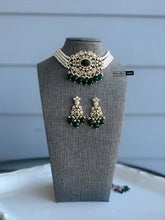 Load image into Gallery viewer, Green Golden moissanite Choker Necklace set
