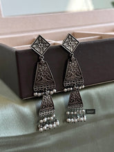 Load image into Gallery viewer, German Silver layered Beads Jhumka earrings
