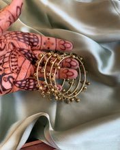 Load image into Gallery viewer, Antique Thin Set of 4 Ghungroo Bangles set
