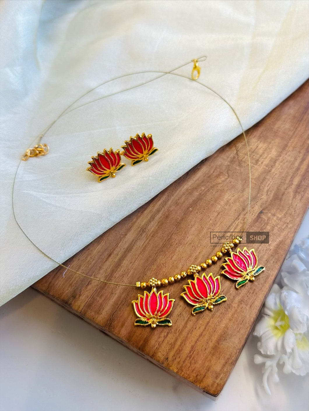 Invisible Lotus Ruby green Dainty ethnic necklace set