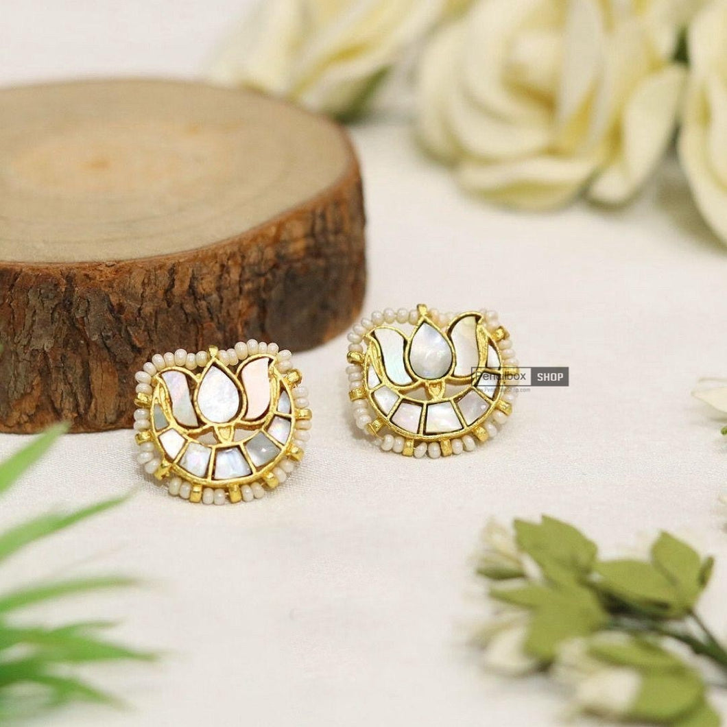 Real Mop( mother of pearl) Lotus Simple White Stud earrings