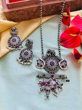 Load image into Gallery viewer, Elephant  Silver German Silver brass pendant necklace set
