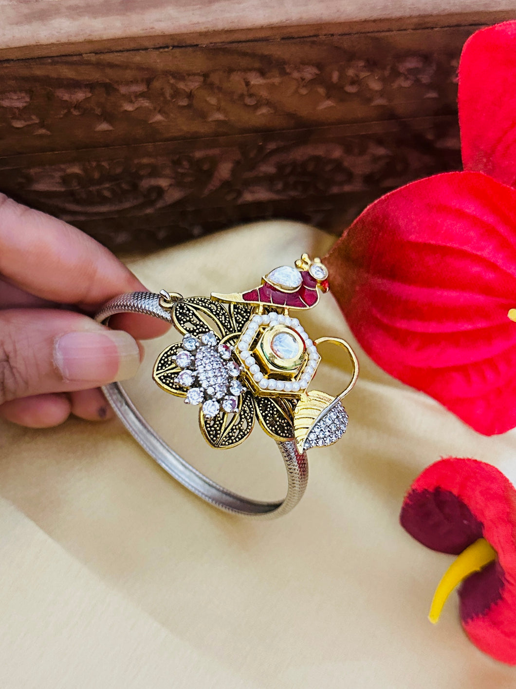 Contemporary Bird Multicolor Openable Bracelet kada