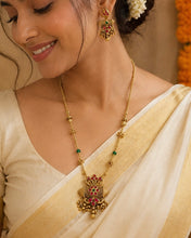 Load image into Gallery viewer, Heritage Ethnic Dainty Ruby Green Pendant set

