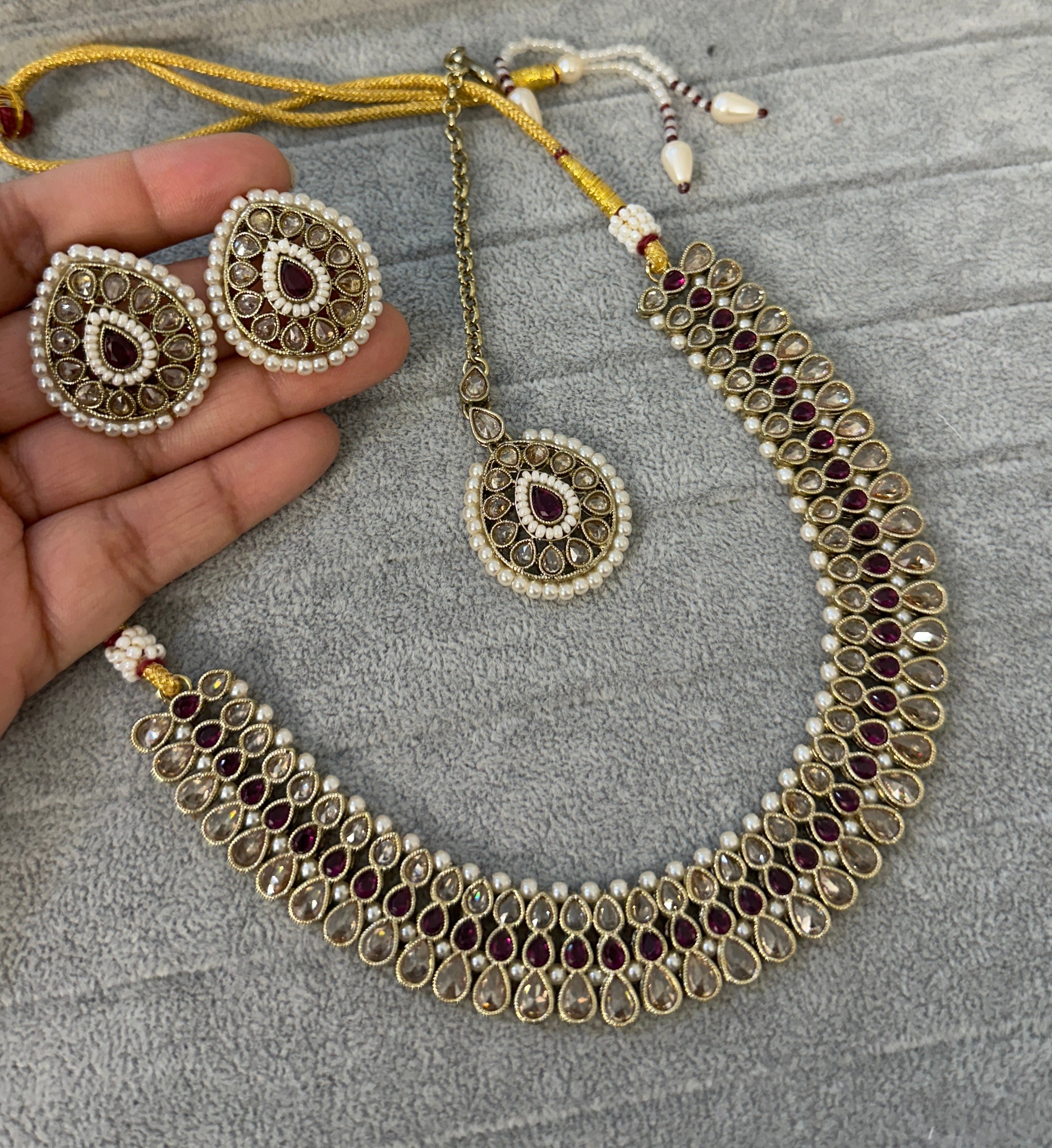 Ishani Purple Polki Simple Dainty Necklace set with maangtikka ...