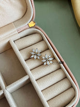 Load image into Gallery viewer, Small Dainty American diamond White Flower Stud Earrings
