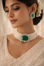 Load image into Gallery viewer, Kareena Inspired Doublet Emerald Pearl Solitaire Choker Necklace set
