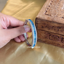 Load image into Gallery viewer, Invisible pave setting Silver Openable Bracelet
