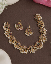 Load image into Gallery viewer, Simple Pearl kemp stone Lotus Dainty Necklace set
