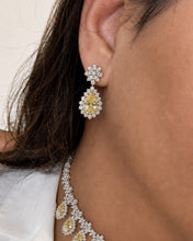 Load image into Gallery viewer, Yellow Drops Dangling Solitaire Premium Necklace set
