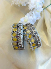 Load image into Gallery viewer, German Silver Silver Stone Pearl Kada Bangle set
