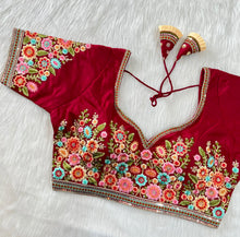 Load image into Gallery viewer, Embroidery Flower Blouse 40-44
