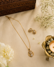 Load image into Gallery viewer, Premium CL Gold Plated American Diamond Cz Pendant set
