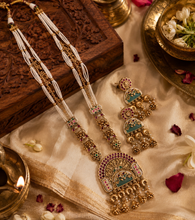 Load image into Gallery viewer, Rajwadi Pearl Ghungroo Long Mala Kemp stone Golden necklace set
