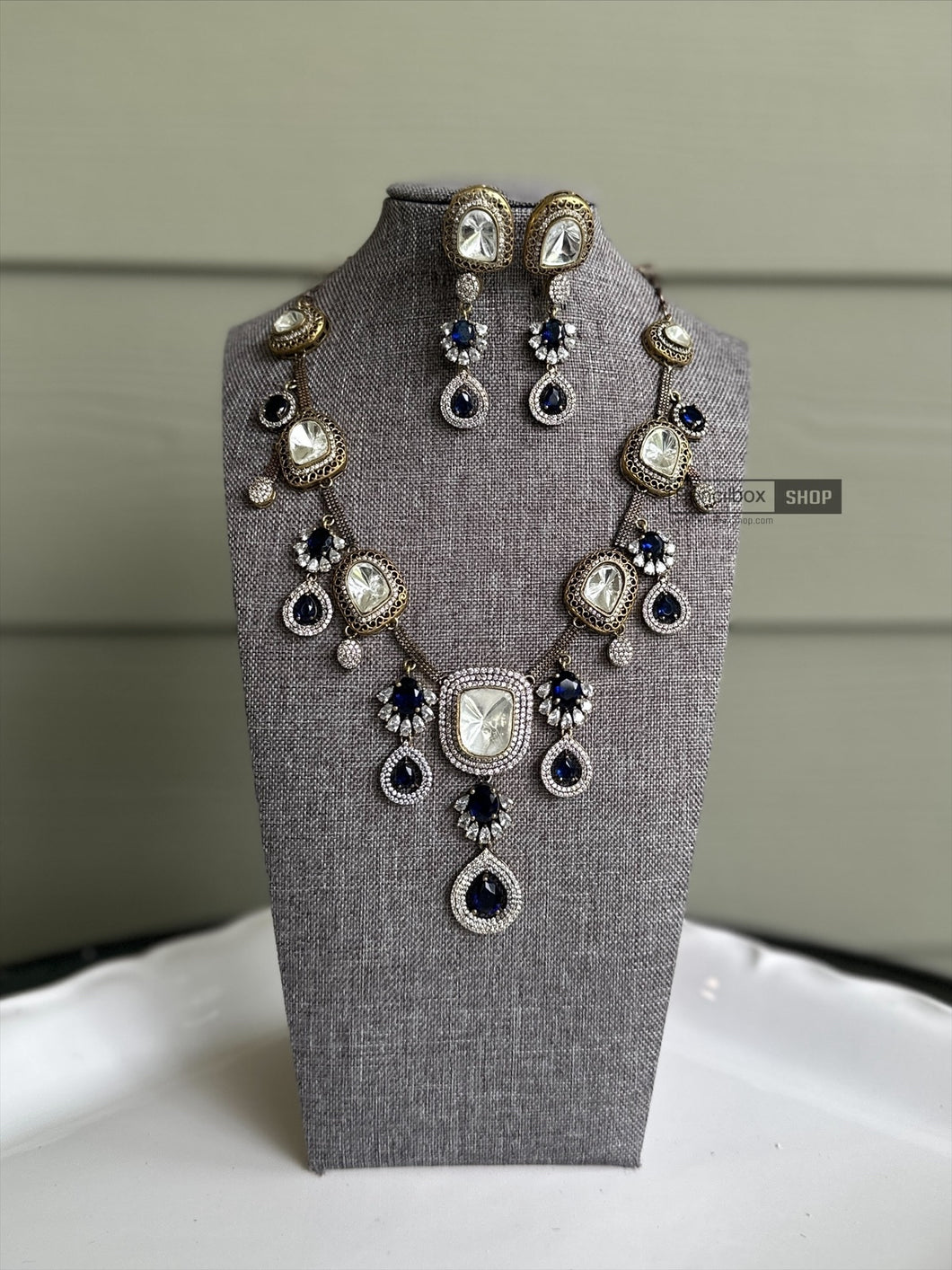 American Diamond Uncut Royal Blue Necklace set