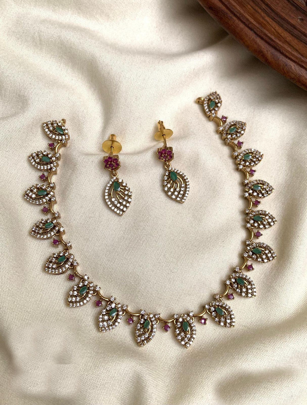 Golden Antique Ruby Green Cz Simple Temple necklace set