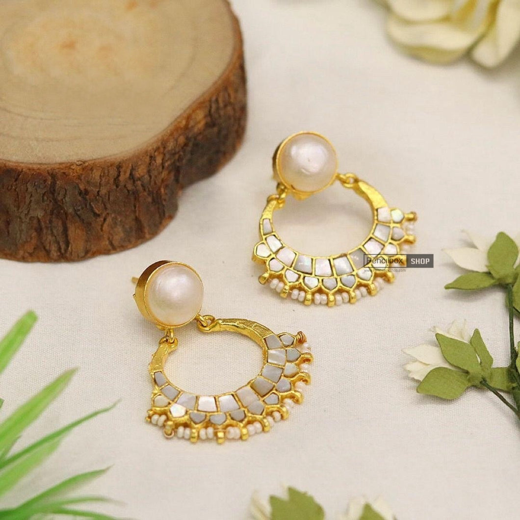 Real Mop( mother of pearl) Small Round White earrings