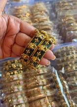 Load image into Gallery viewer, Ganpati Jade Pearl Kada Pair Set - side view

