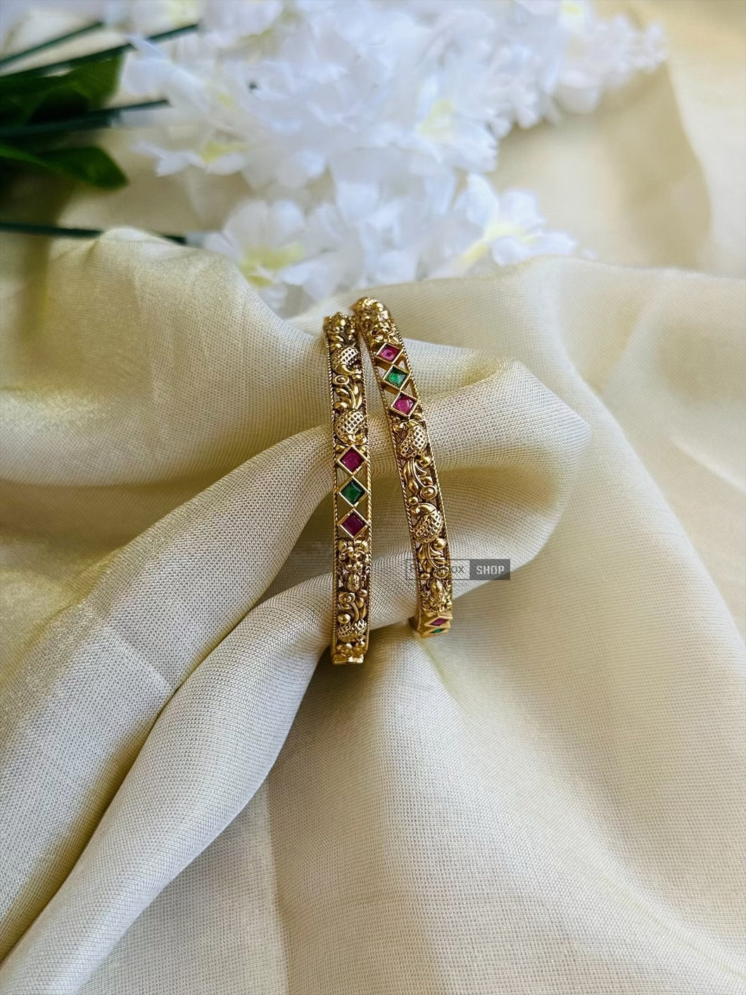 Rajwadi Sleek Peacock lakshmi ji Bangle set