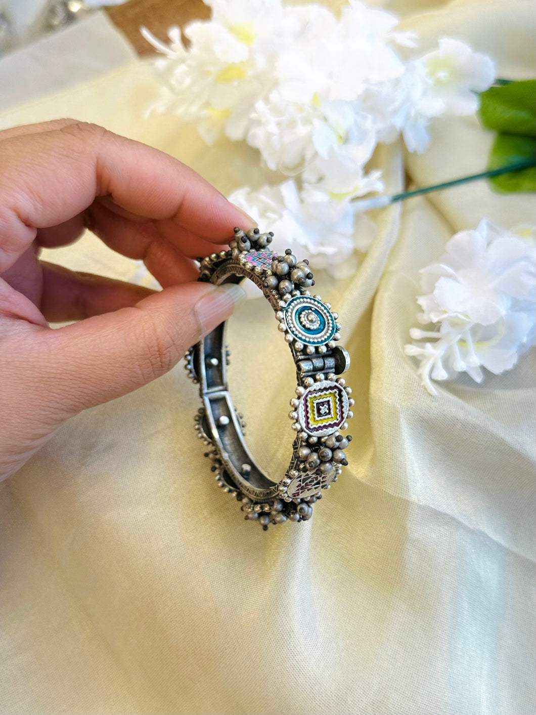German Silver Painted Enamel Silver Single Openable Bangle
