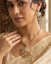 Load image into Gallery viewer, Lotus cz Ethnic Temple Necklace set
